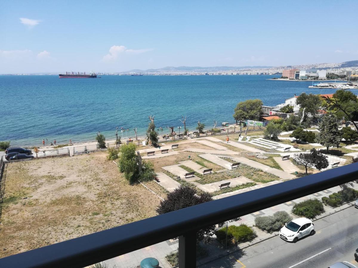 Seafront Family Apartment & Free Parking, The Cruiseflat テッサロニキ エクステリア 写真